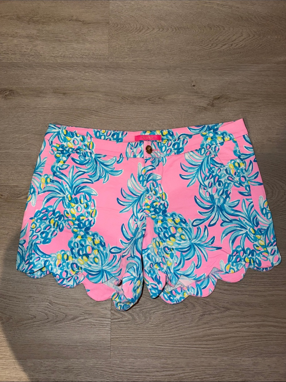 Lilly Pulitzer Pink Pineapple-Print Scallop Hem High-Waist Shorts